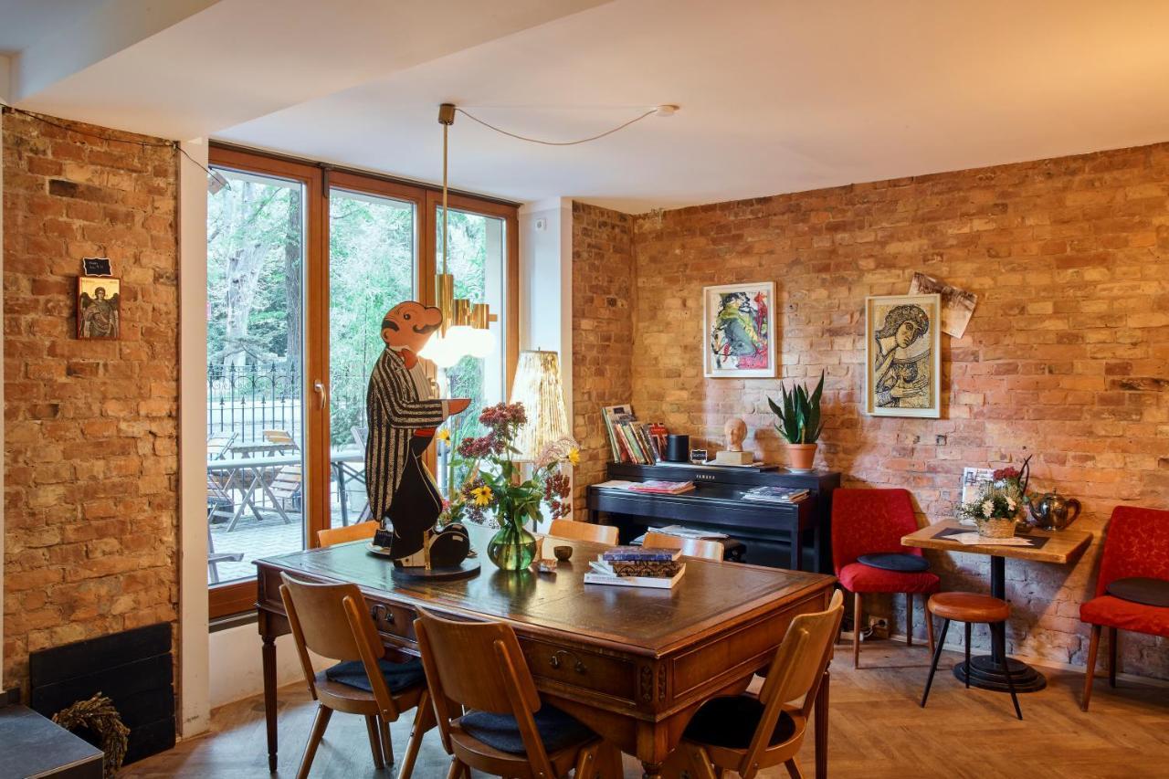 Beautiful And Cozy Remise For Up To 6 Guests Berlijn